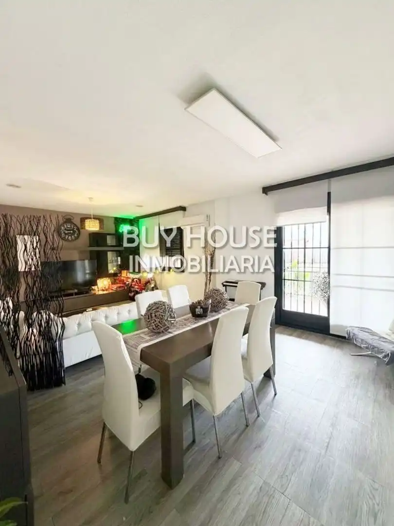 Chalet con piscina en venta en Calle Madeira 17, imagen 18