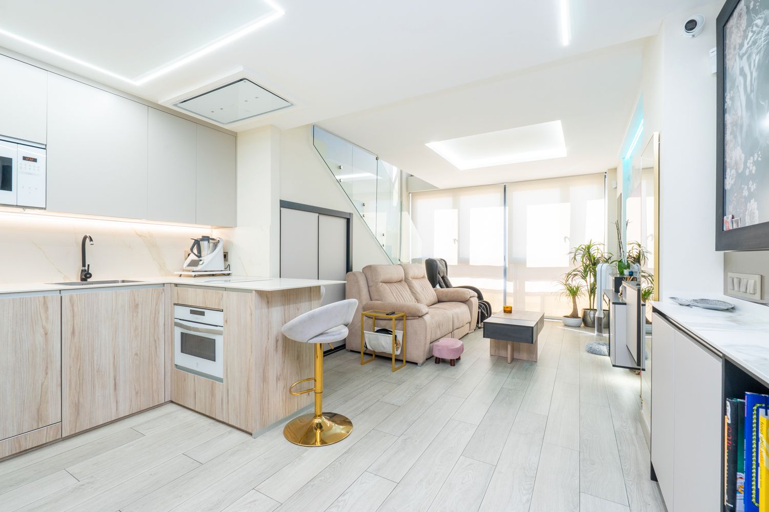 Sala d'estar de Dúplex en venda en Alcorcón amb Aire condicionat, Calefacció i Terrassa