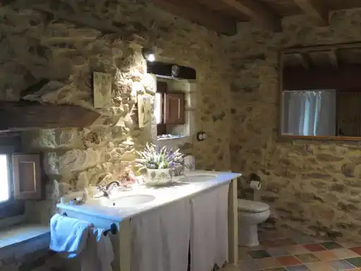 Baño de Casa o chalet en venta en Merindad de Sotoscueva con Calefacción, Jardín privado y Amueblado