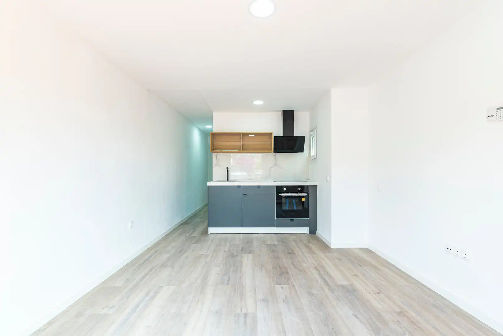 Cocina de Ático en venta en Santa Coloma de Gramenet con Terraza, Horno y Balcón