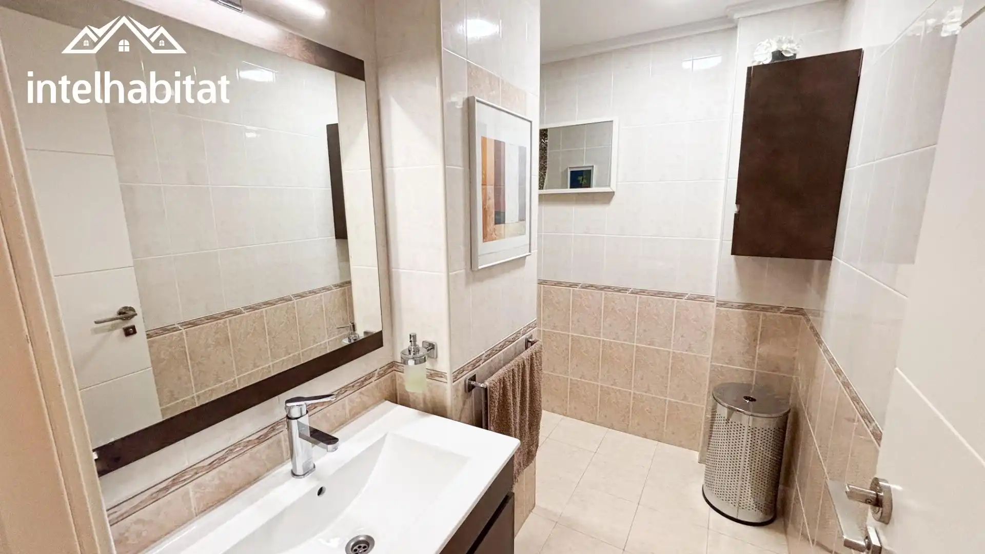 Baño de Piso en venta en Valencia con Aire acondicionado y Balcón