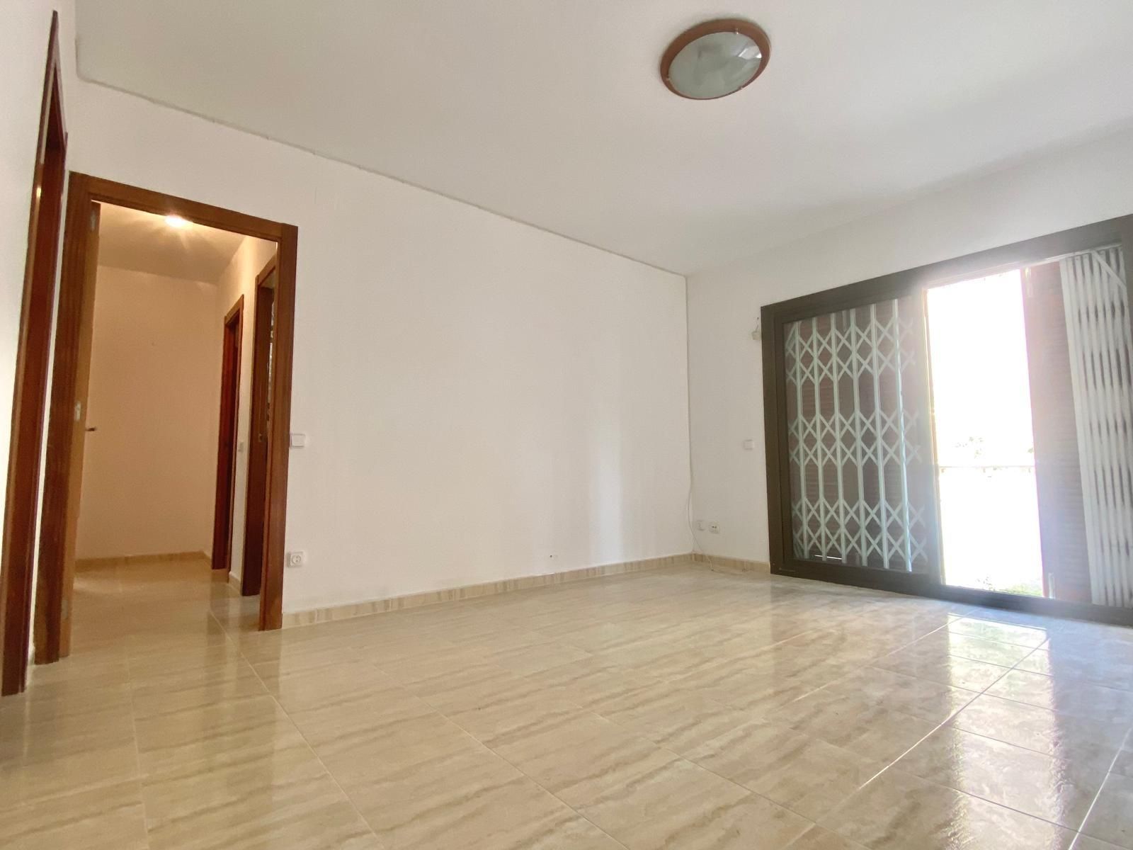 Planta baja for sale in Calle MOSSEN CINTO VERDAGUER, Nucli Antic