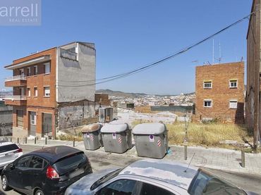 Terrenys i solars en venda a CL SEVILLA  Suelo
 BADALONA (BARCELONA)