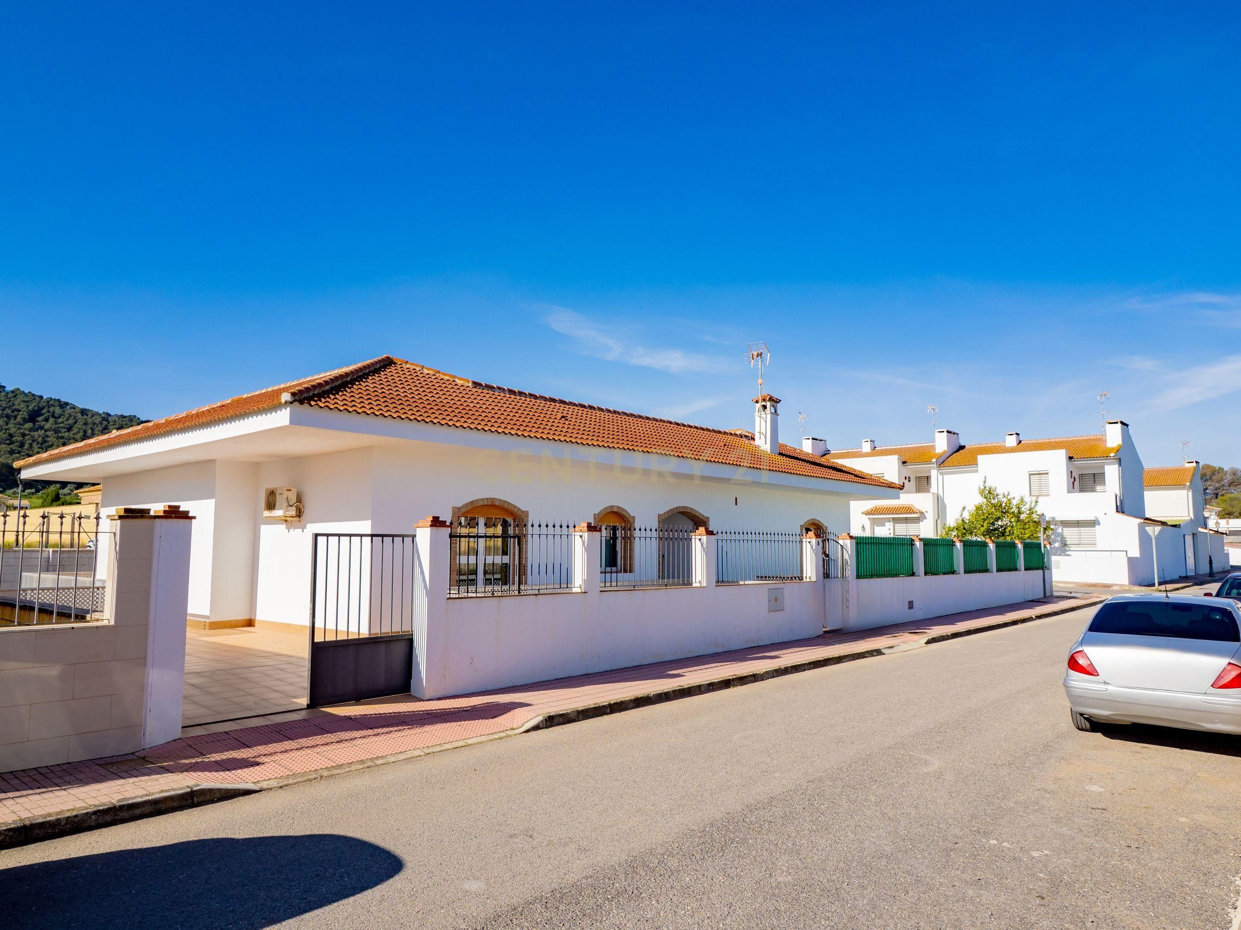 Vista exterior de Casa o xalet en venda en Humilladero amb Aire condicionat, Jardí privat i Traster