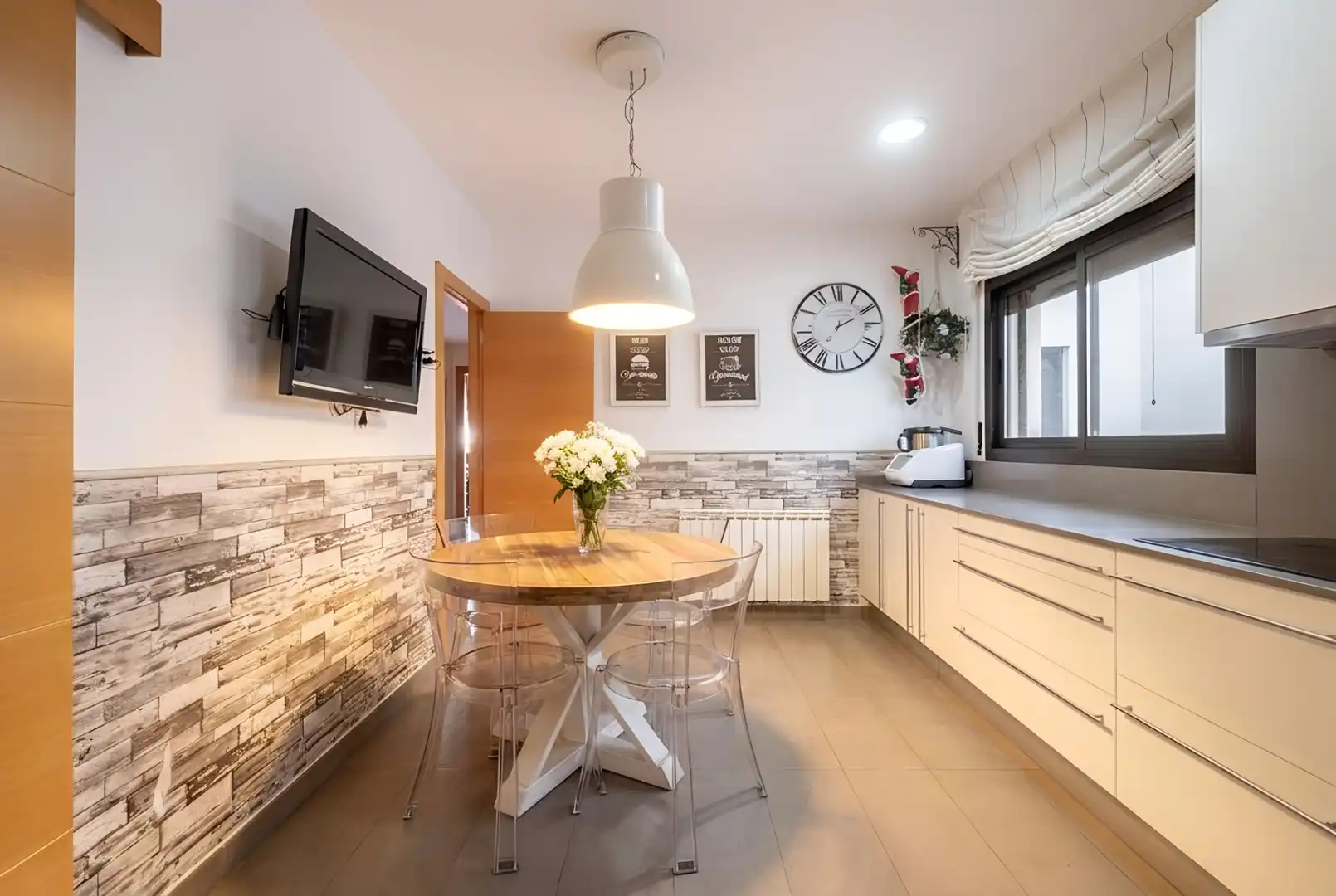 Kitchen of Attic for sale in Sant Cugat del Vallès  with Air Conditioner, Heating and Parquet flooring