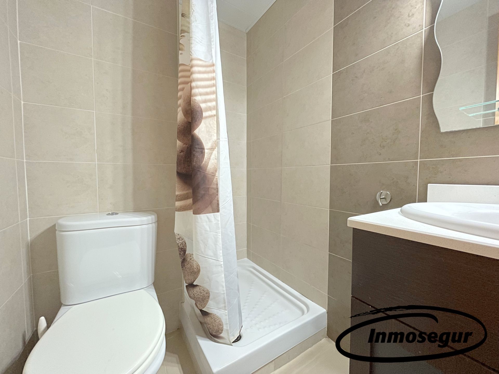 Bany de Pis en venda en Cambrils amb Aire condicionat, Calefacció i Terrassa
