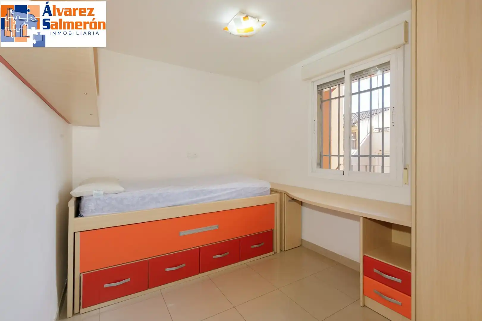 Habitación de Piso en venta en Armilla con Calefacción, Amueblado y Balcón