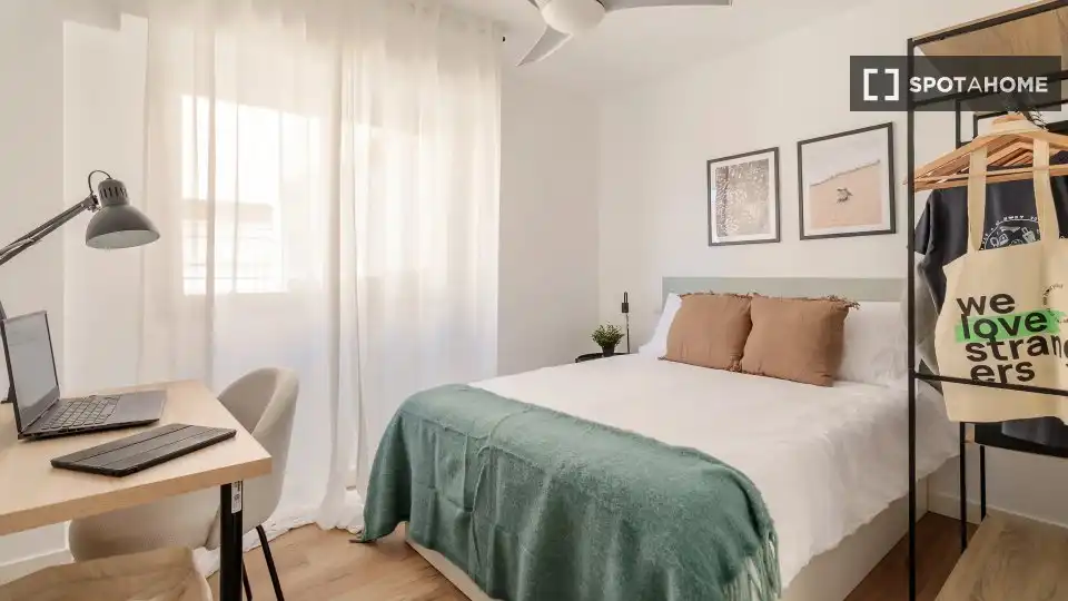 Bedroom of Flat for rent in Alicante / Alacant  with Air Conditioner, Heating and Furnished