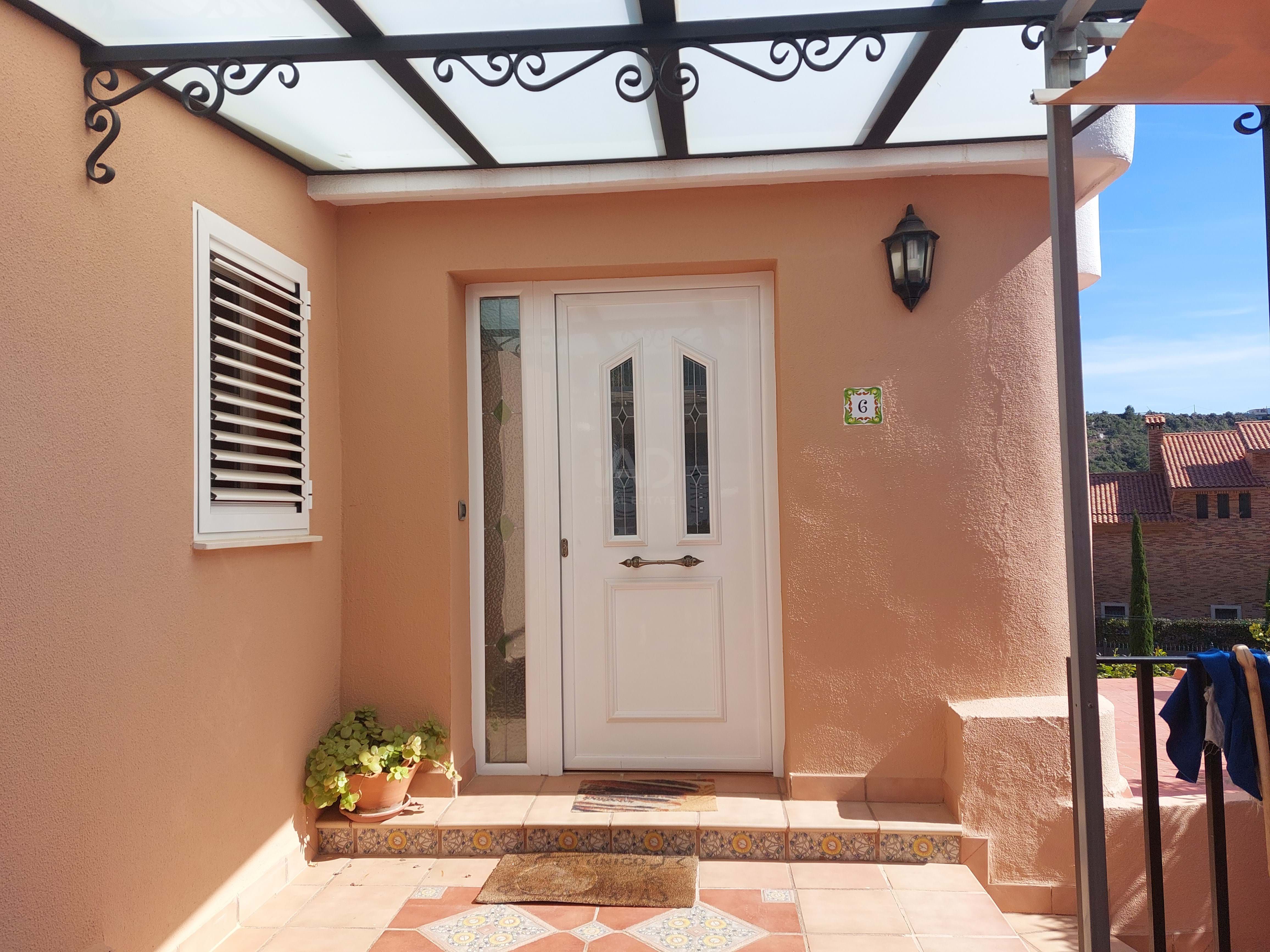 Casa o chalet en venta en La Vall d'Uixó con Terraza