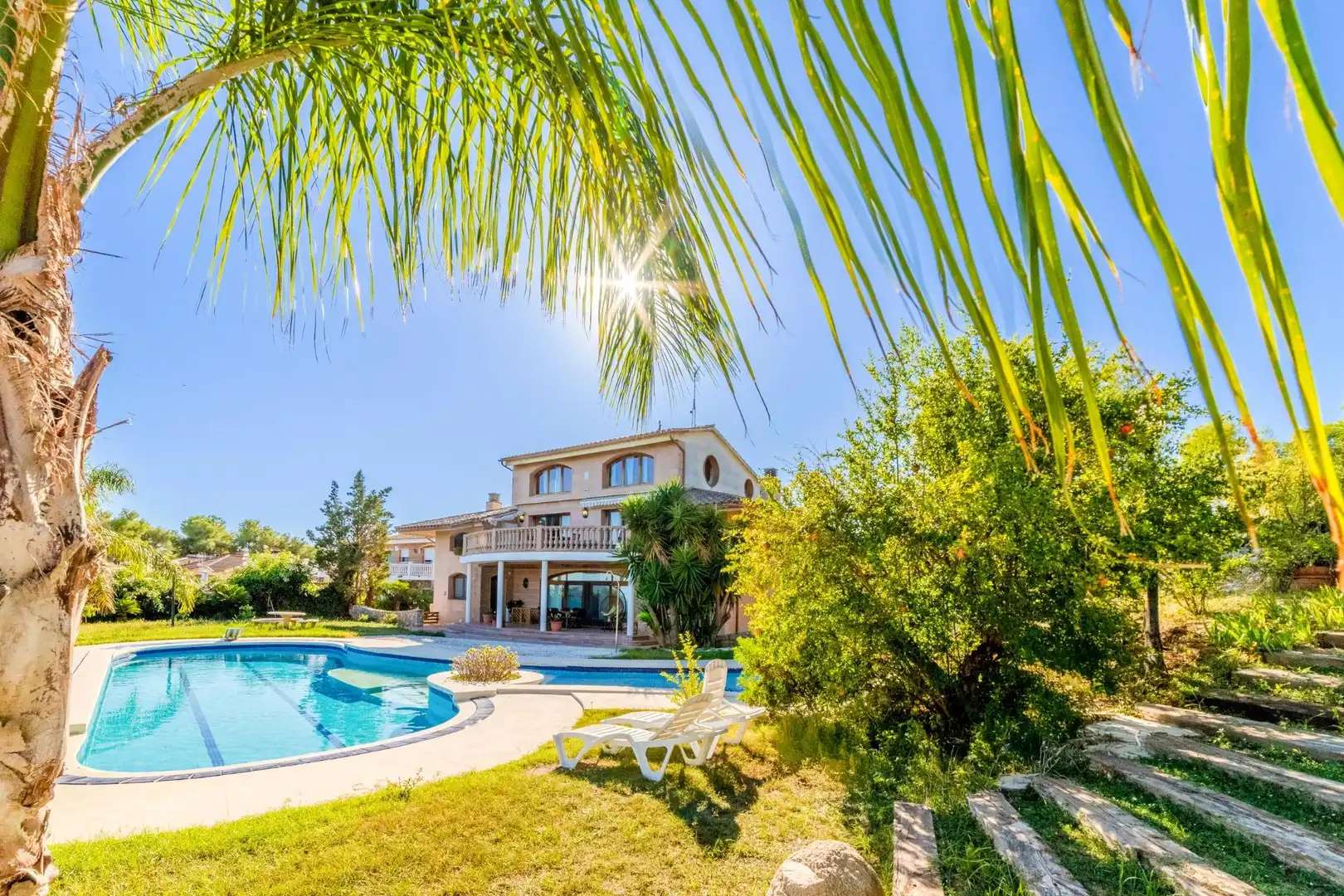 Jardín de Casa o chalet en venta en Cubelles con Aire acondicionado, Calefacción y Jardín privado