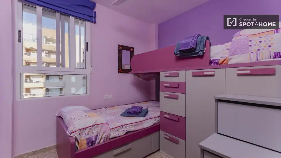 Habitació a Corinto - Almarda