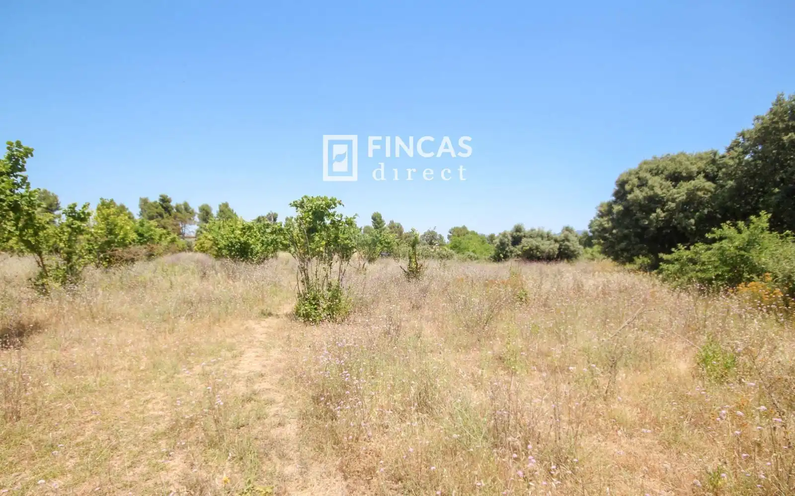 Country homes for sale in Cretas  with Air Conditioner