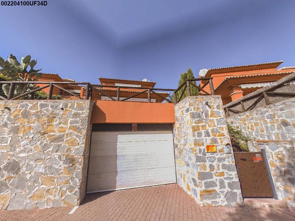 Vista exterior de Casa o xalet en venda en Marbella amb Terrassa