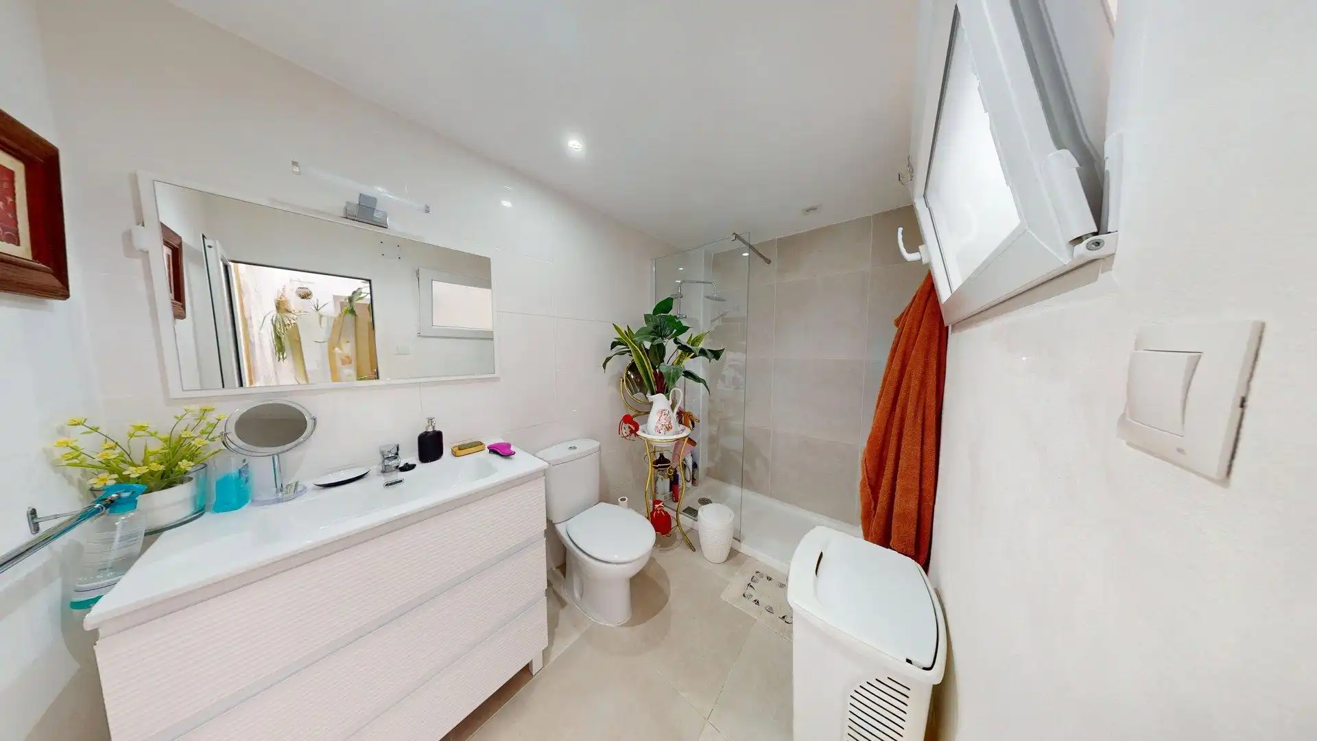 Baño de Casa adosada en venta en Benalmádena con Calefacción, Jardín privado y Terraza