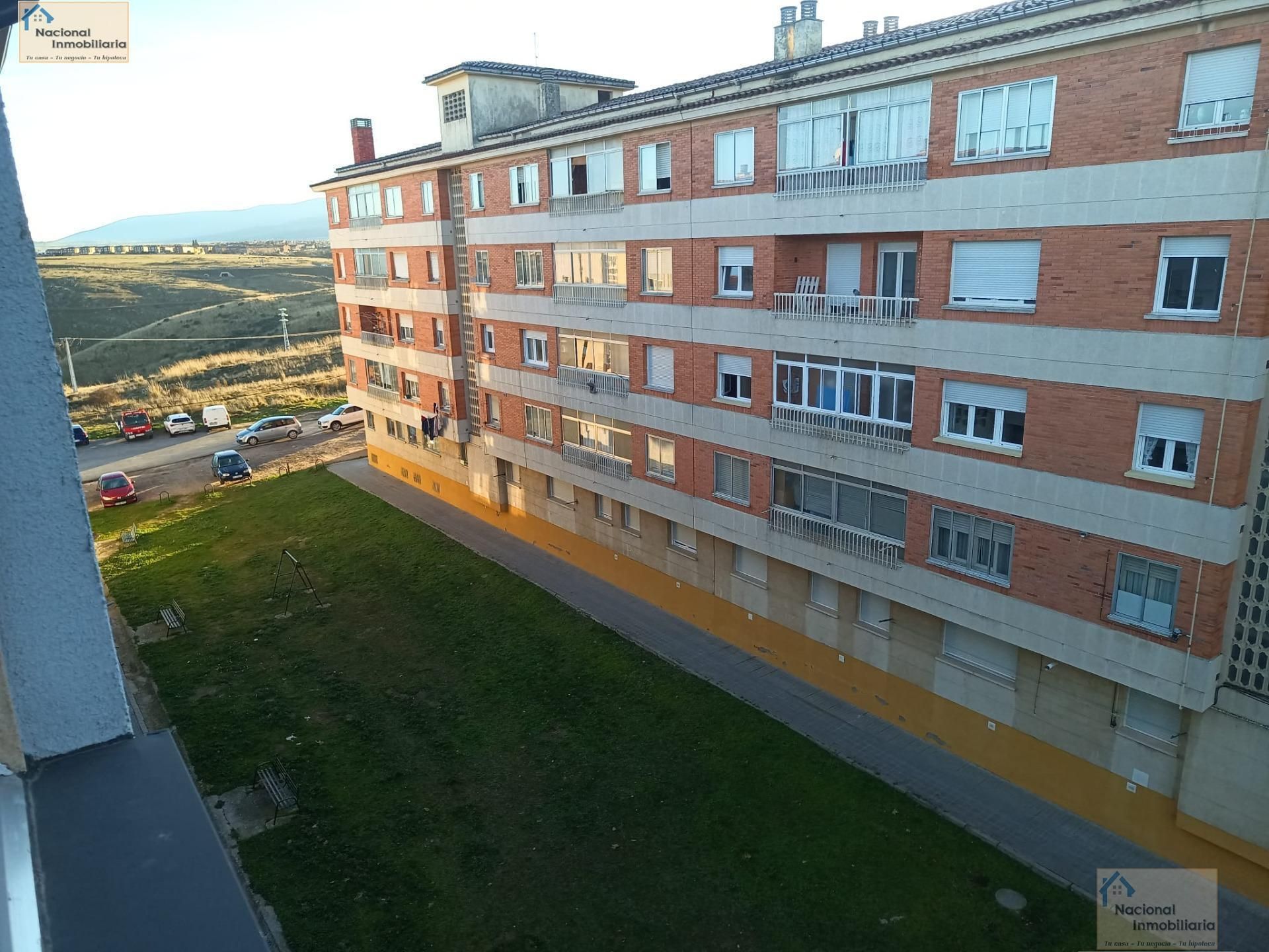 Vista exterior de Pis en venda en Segovia Capital amb Calefacció i Alarma