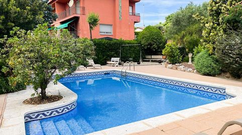EXCLUSIVA VIVIENDA CON DOS PLANTAS INDEPENDIENTES, JARDÍN Y PISCINA EN COLLBATÓ, A LOS PIES DE MONTSERRAT, imagen 4