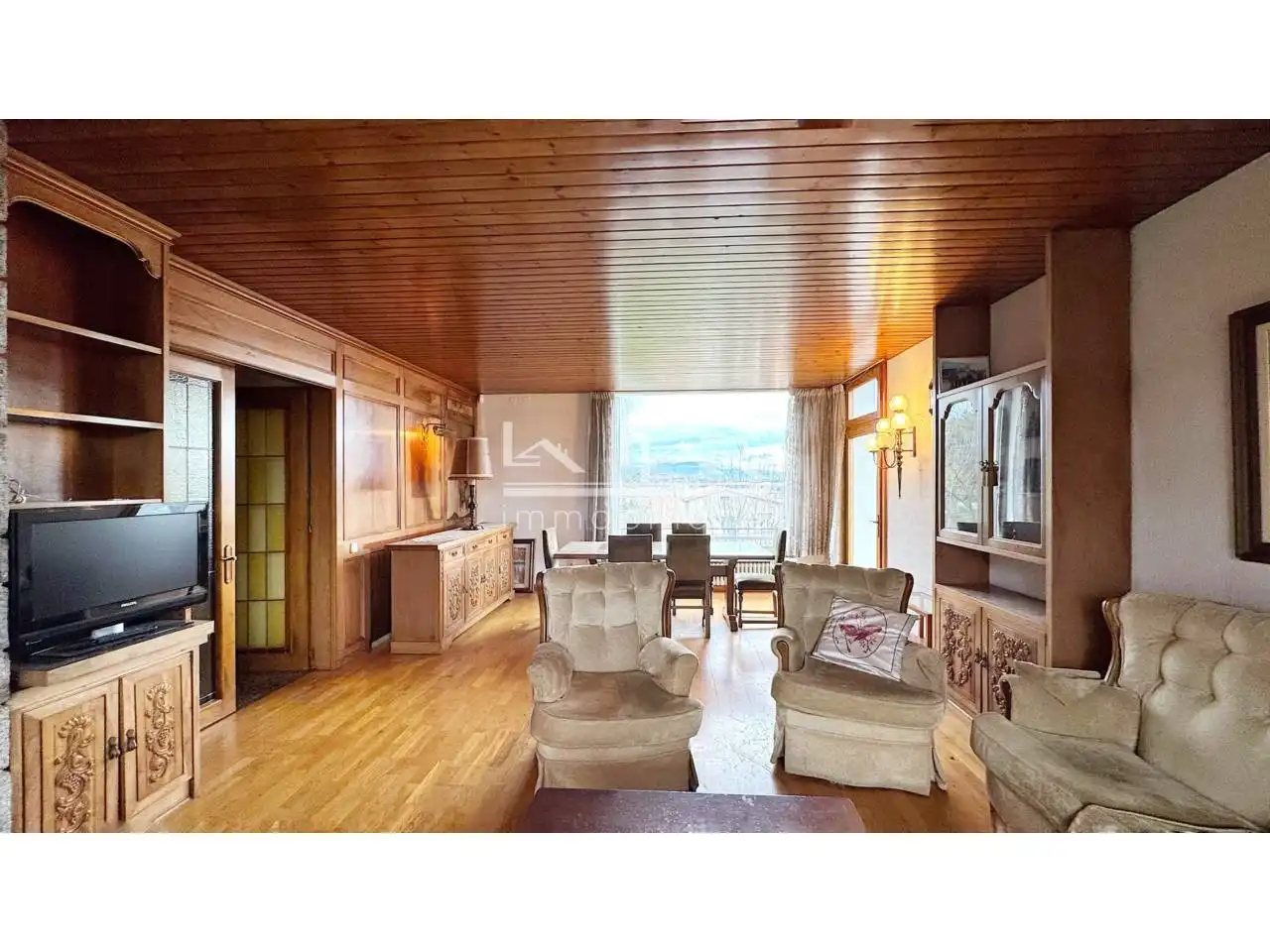 Sala d'estar de Casa o xalet en venda en Vic amb Calefacció, Jardí privat i Parquet