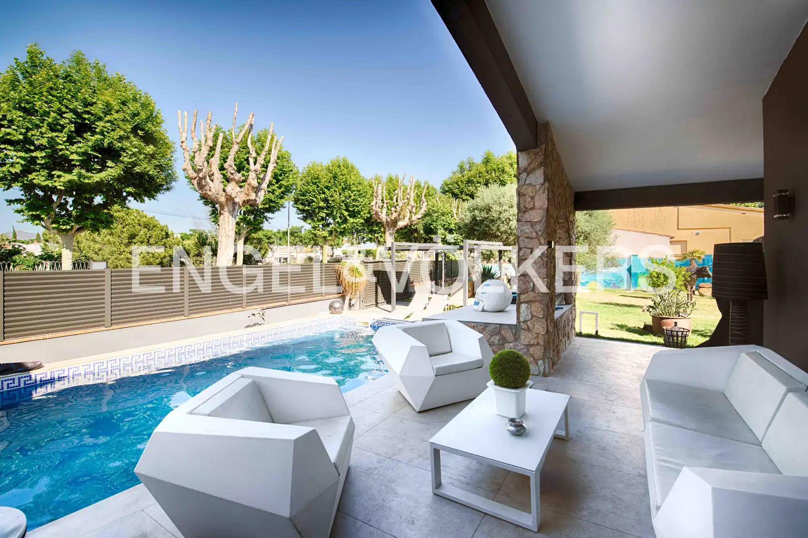 Xalet amb piscina en venda a Carrer Carlit, imagen 4