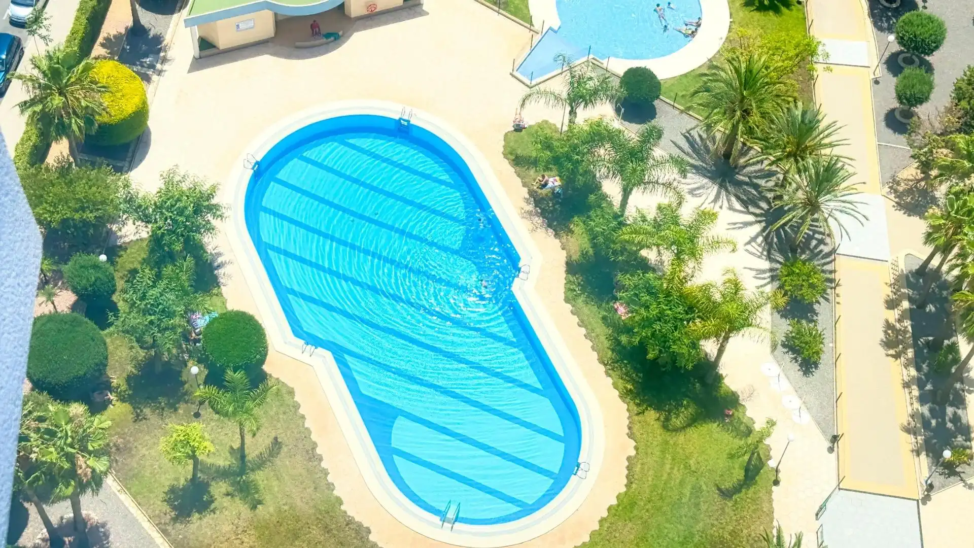 Swimming pool of Flat for sale in Benidorm  with Air Conditioner, Furnished and Community pool