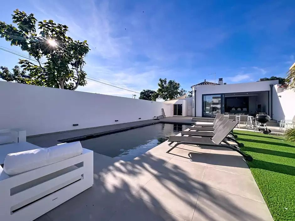 Piscina de Casa o chalet en venta en Empuriabrava con Aire acondicionado, Jardín privado y Terraza
