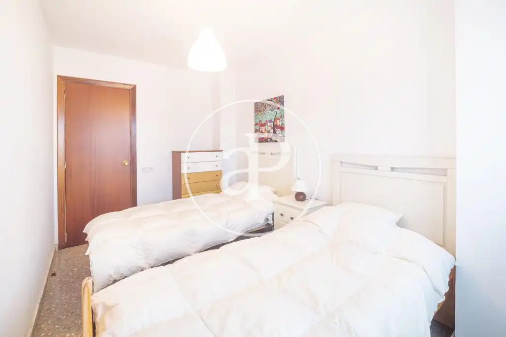Habitación de Piso de alquiler en Valencia con Aire acondicionado, Calefacción y Amueblado