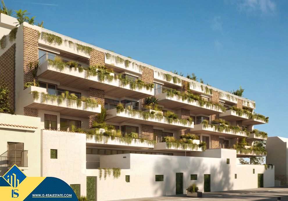 Vista exterior de Apartament en venda en Santa Eulària des Riu amb Terrassa, Moblat i Balcó