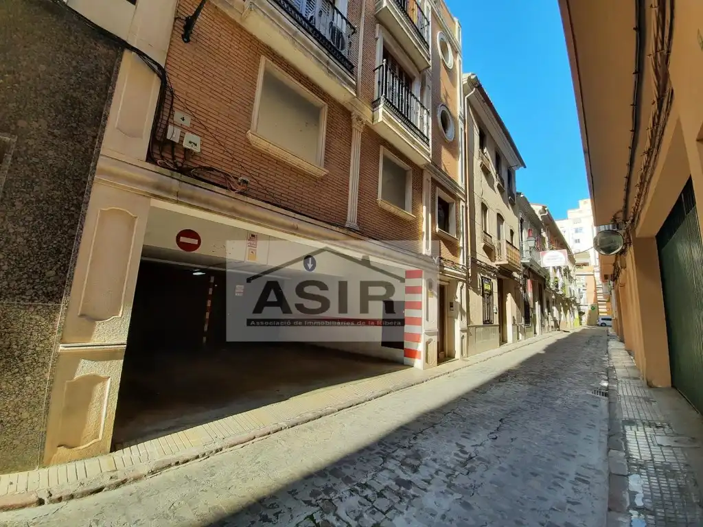 Individual for sale in Casc Urbà, imagen 2