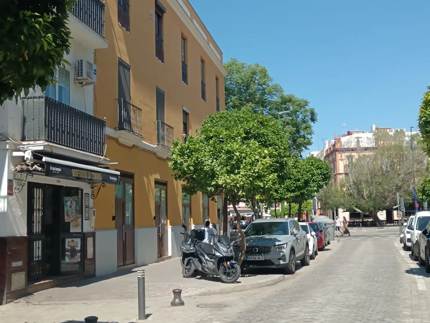 Vista exterior de Dúplex en venda en Sevilla amb Aire condicionat, Calefacció i Moblat
