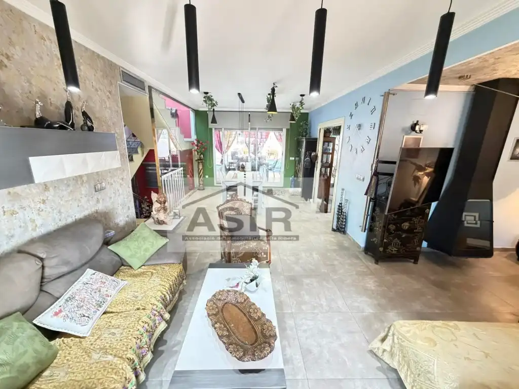 Sala d'estar de Casa o xalet en venda en Alzira amb Terrassa i Piscina