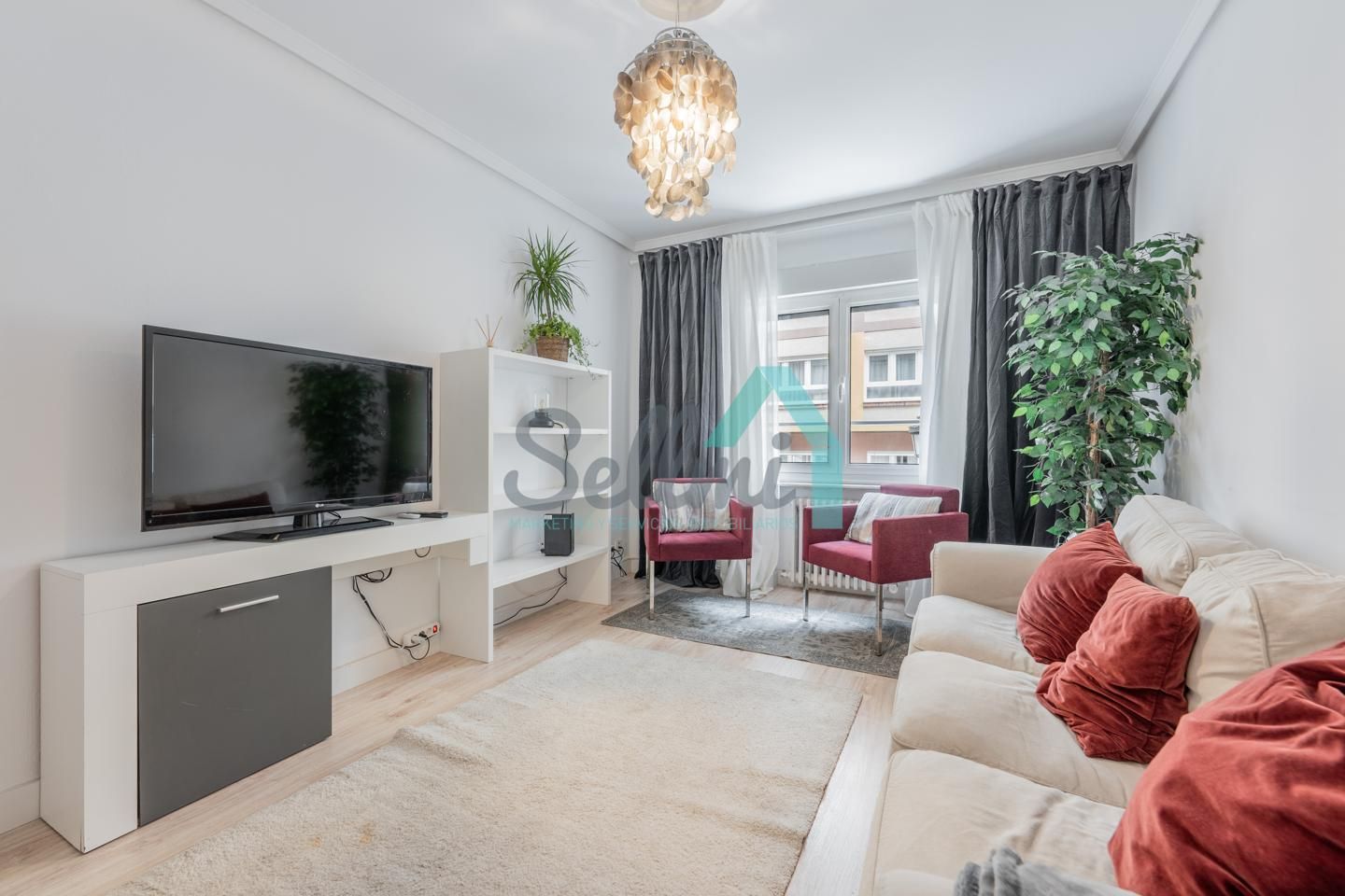 Pis de lloguer a Gascona, Salesas - Foncalada - Campoamor