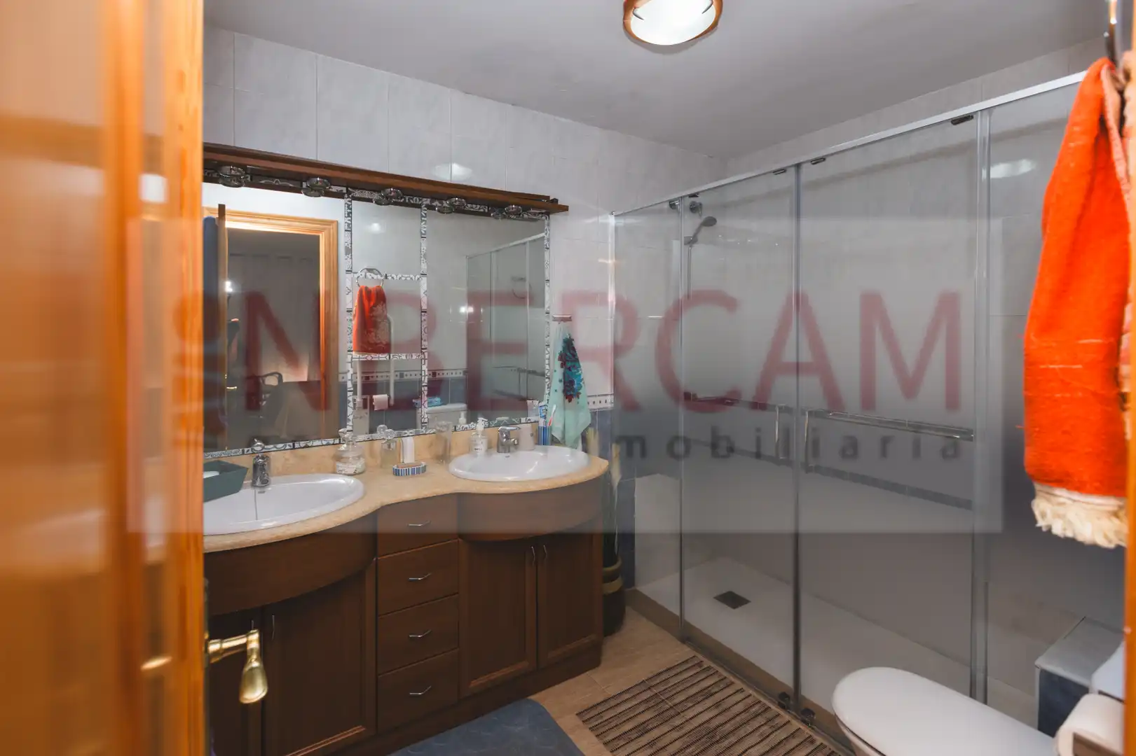 Baño de Piso en venta en El Ejido con Aire acondicionado, Terraza y Amueblado