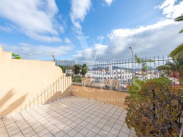 Chalet con balcón en venta en Paseo Chil