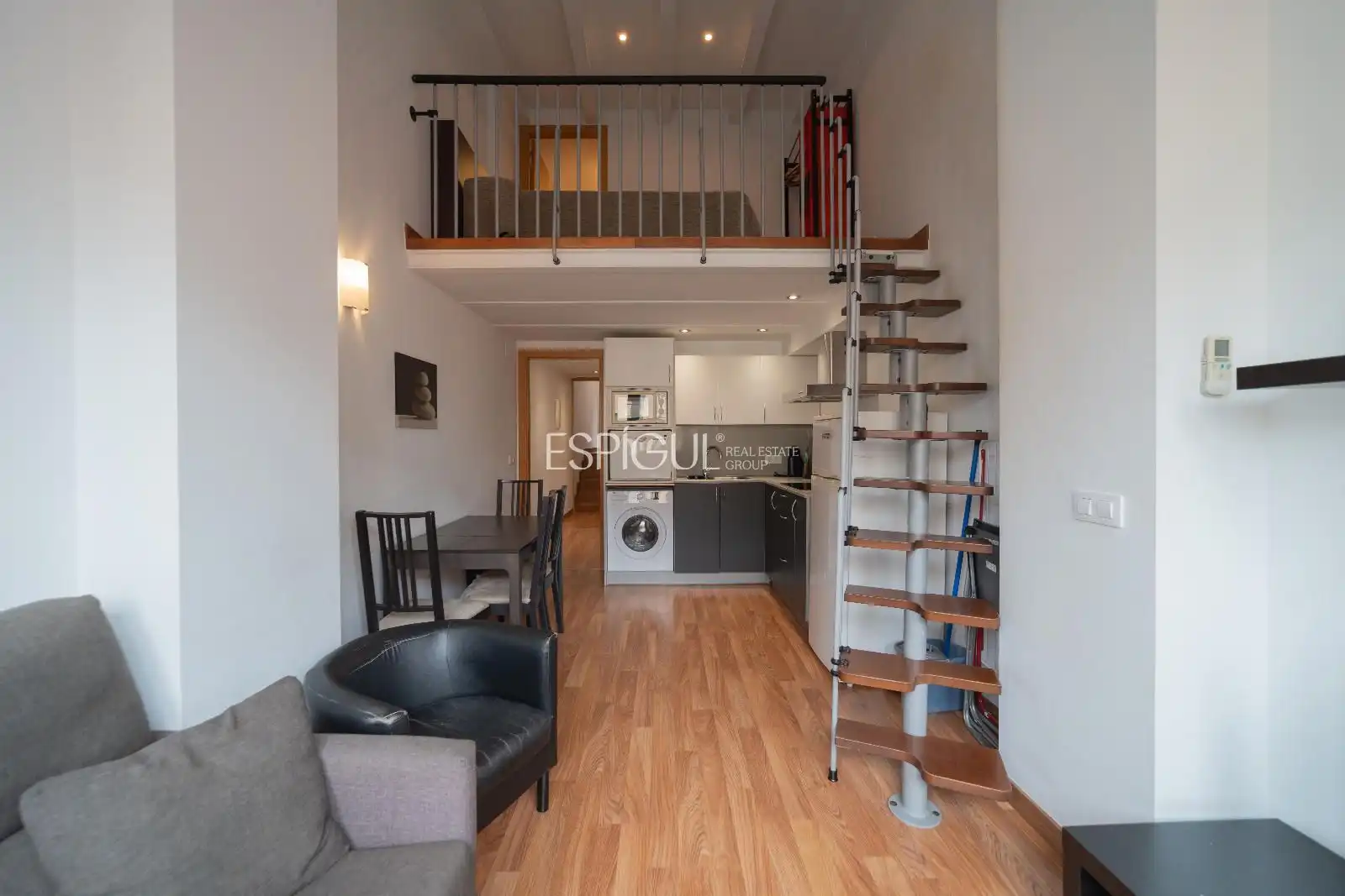 Sala d'estar de Edifici en venda en Girona