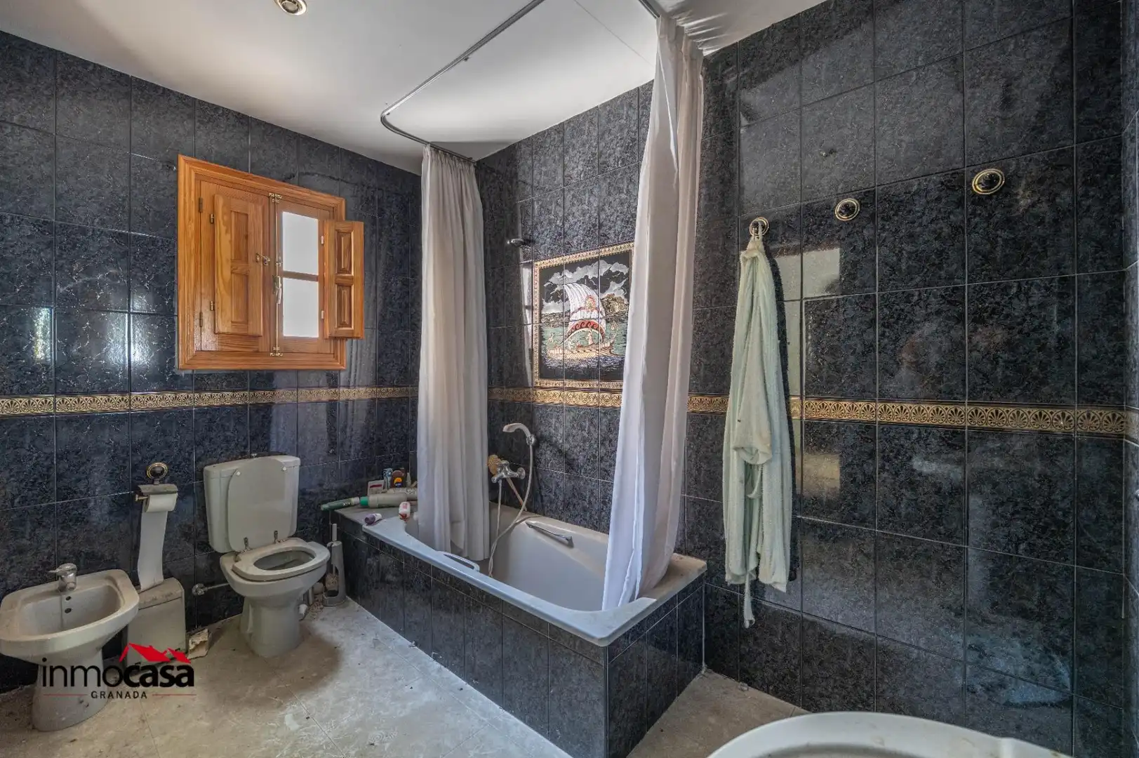 Bany de Residencial en venda en Granada