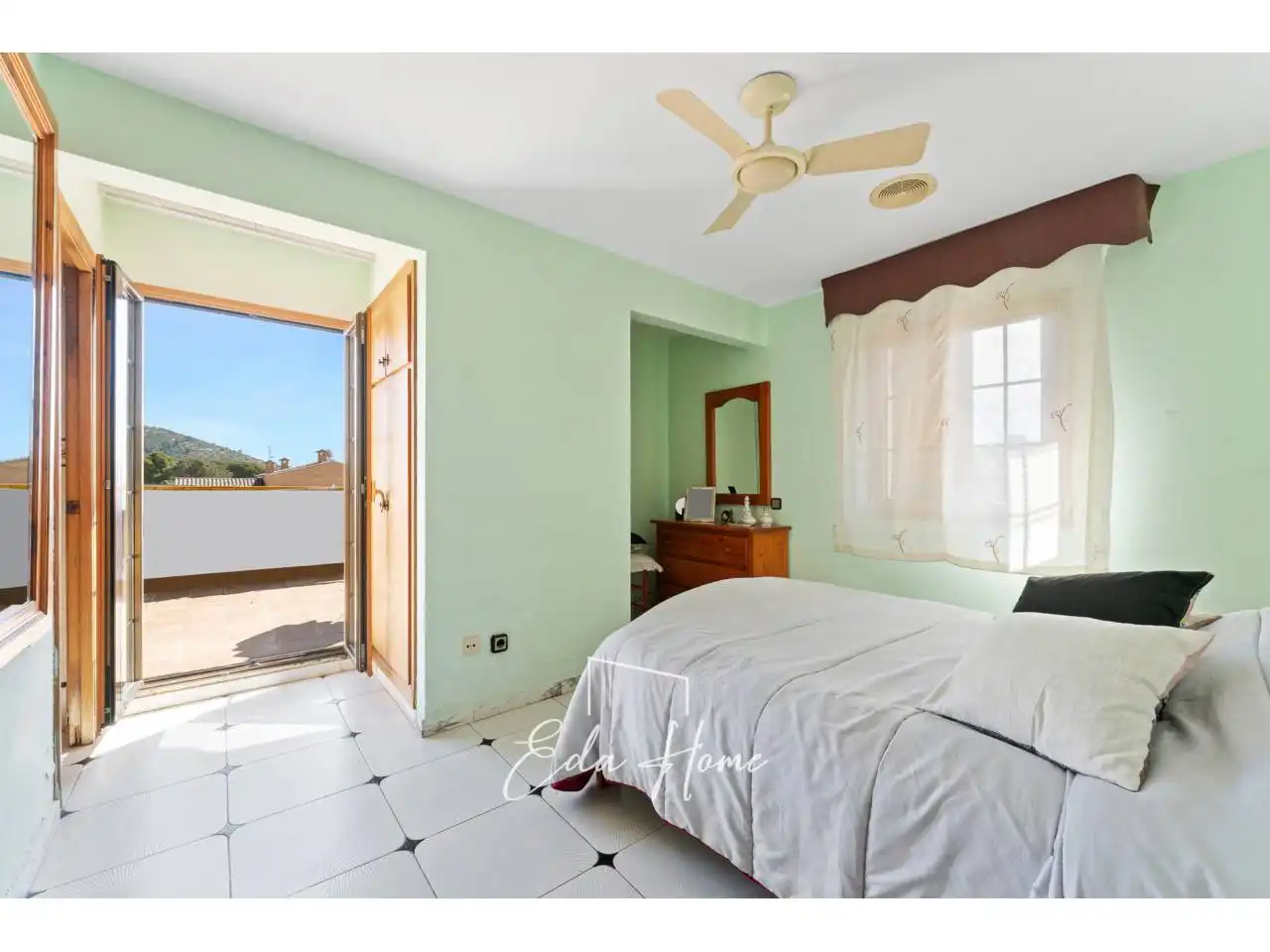 Habitación de Casa o chalet en venta en Canyelles con Aire acondicionado, Calefacción y Jardín privado