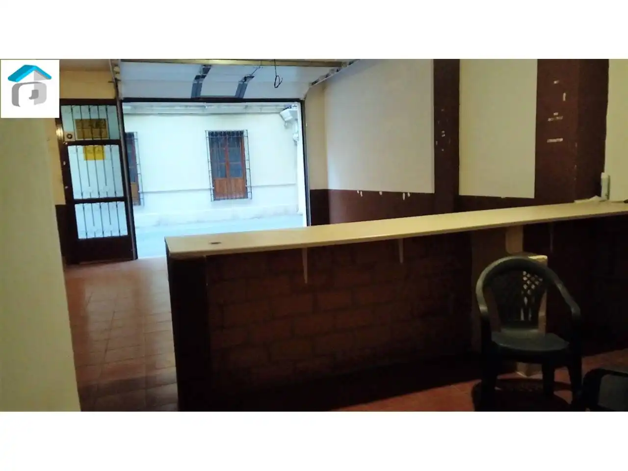 Local comercial en venda a Cabra