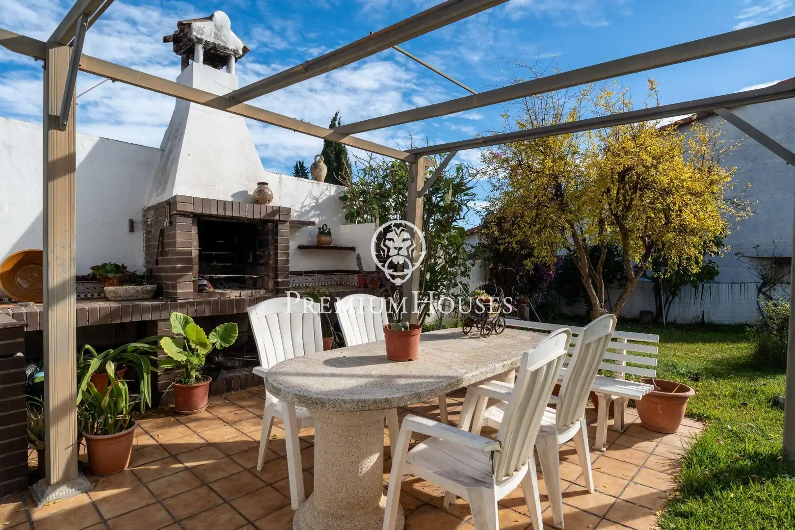 Terrassa de Casa o xalet en venda en Vilanova i la Geltrú amb Calefacció, Jardí privat i Terrassa