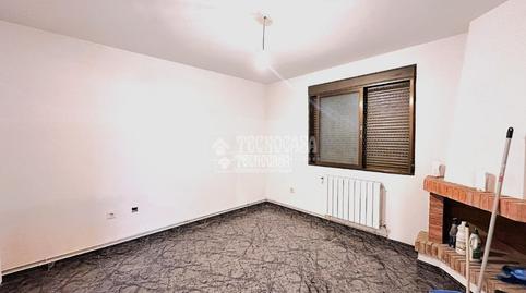 Foto 3 de Casa adosada en venta en C. Isabel I Castilla, Mariana, Cuenca