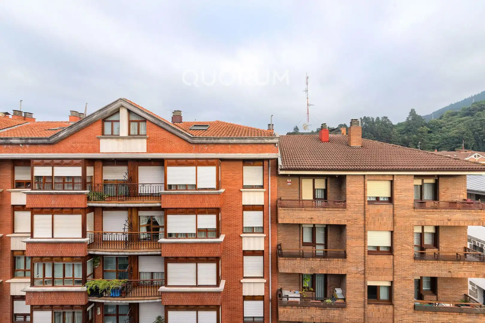 Vista exterior de Pis en venda en Arrigorriaga amb Calefacció i Balcó