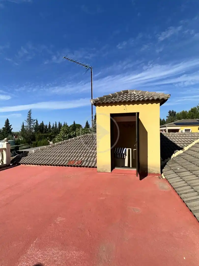 Vista exterior de Finca rústica en venda en Linares amb Jardí privat, Terrassa i Piscina