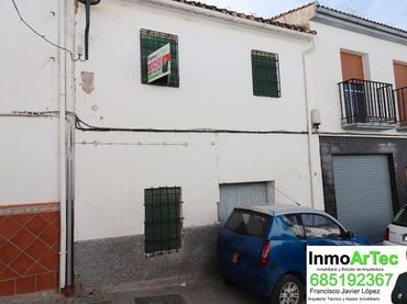 Casa amb jardí en venda a Calle Casas Nuevas de Íllora 16
