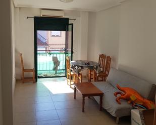 Living room of Flat for sale in Illescas  with Air Conditioner, Heating and Balcony