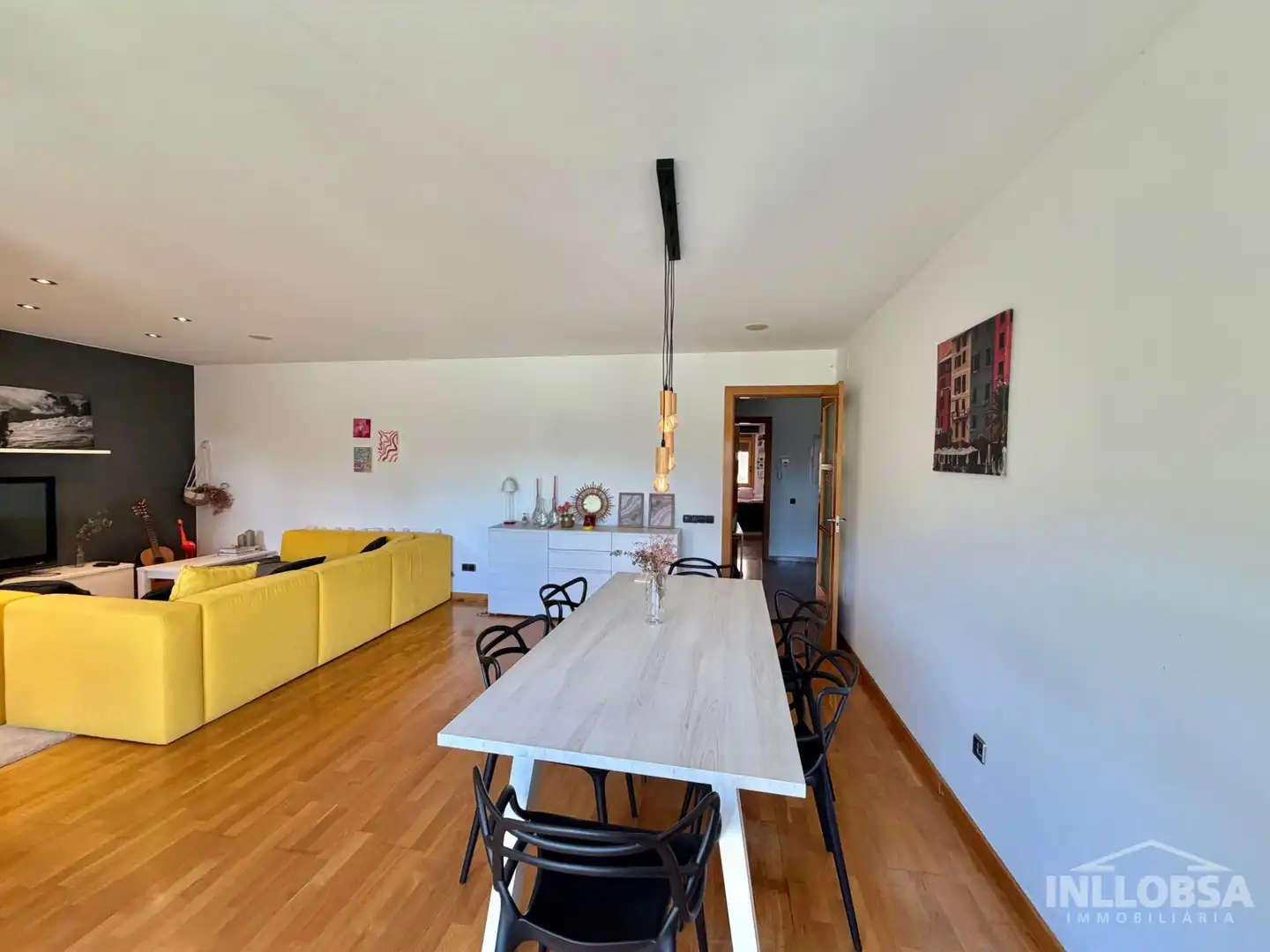 Comedor de Piso en venta en Manresa con Calefacción, Terraza y Trastero
