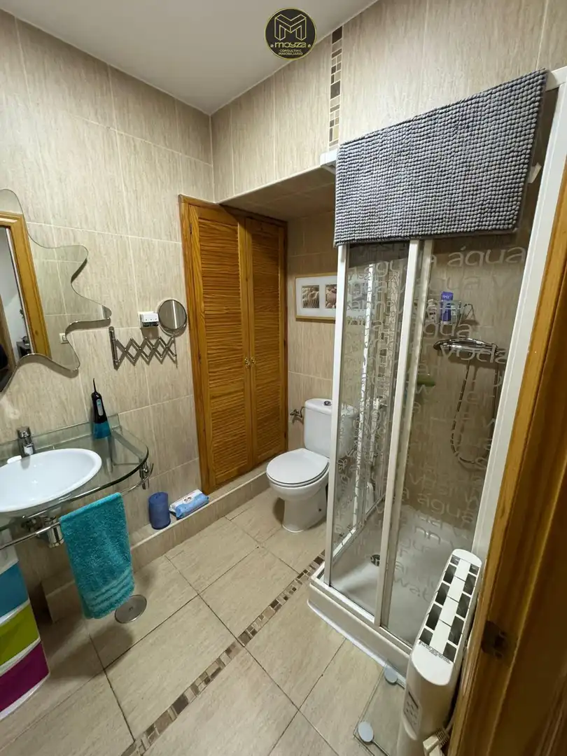 Baño de Piso en venta en Linares con Amueblado