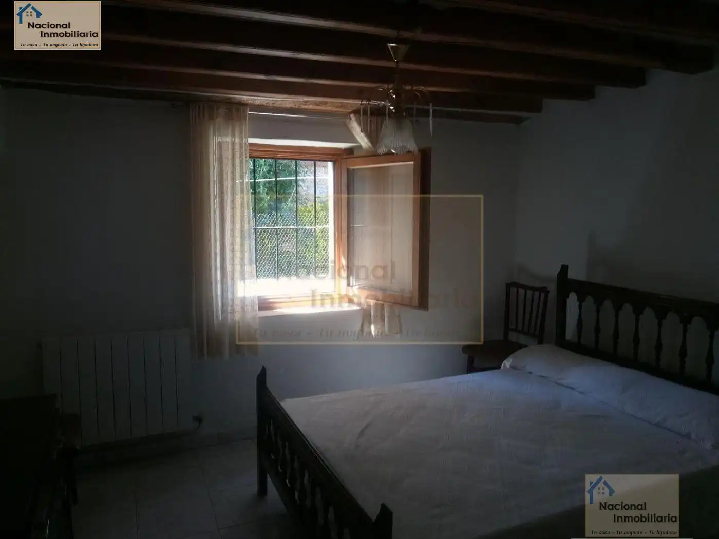 Dormitori de Casa o xalet en venda en Torre Val de San Pedro amb Calefacció, Moblat i Alarma