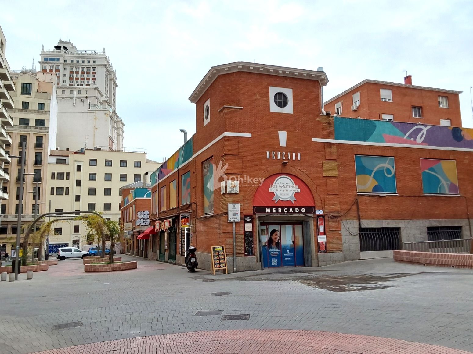 Vista exterior de Local en traspaso en  Madrid Capital con Aire acondicionado y Amueblado