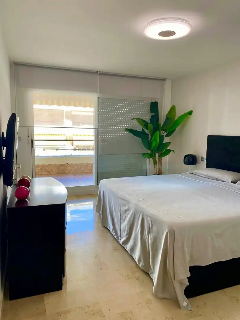 Habitación de Piso en venta en Marbella con Aire acondicionado, Terraza y Trastero
