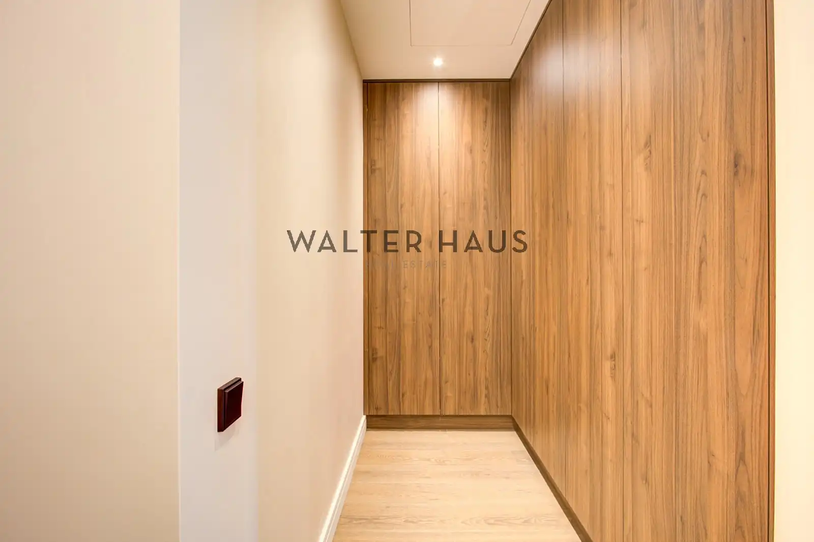 Wohnung zum Verkauf in Barcelona mit Klimaanlage und Heizung