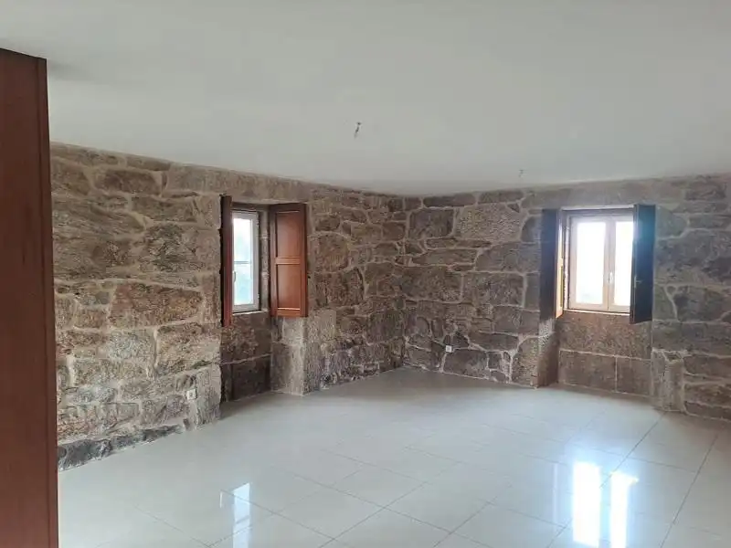 Casa adosada en venda en A Cañiza   amb Terrassa i Alarma