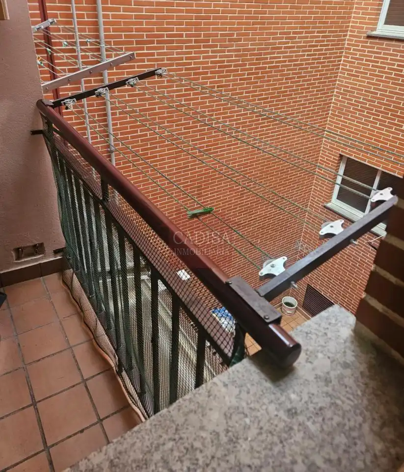 Terraza de Piso para compartir en Salamanca con Calefacción y Amueblado